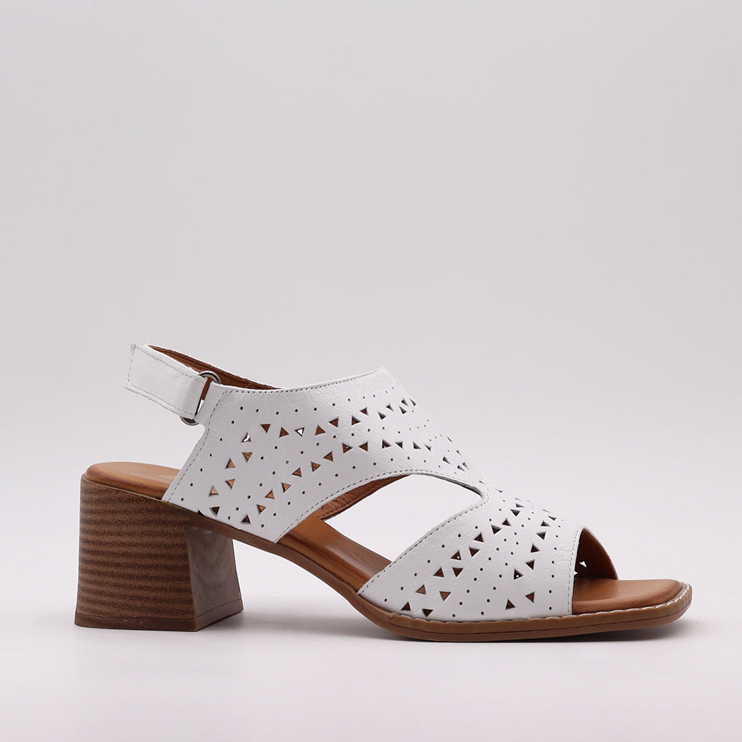 SANDALIA TROQUELADA VELCRO