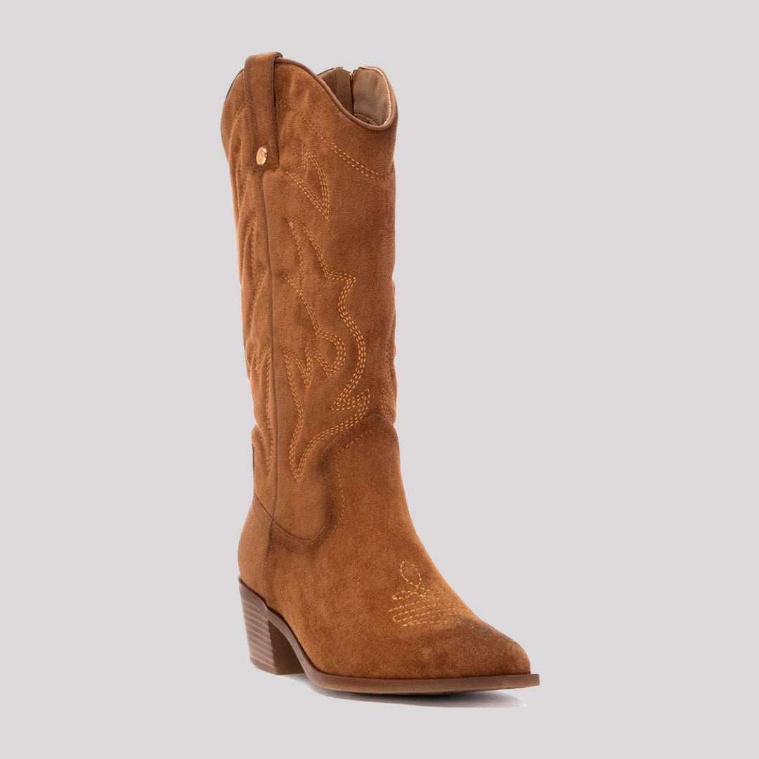 BOTA ALTA CAMPERA BORDADA