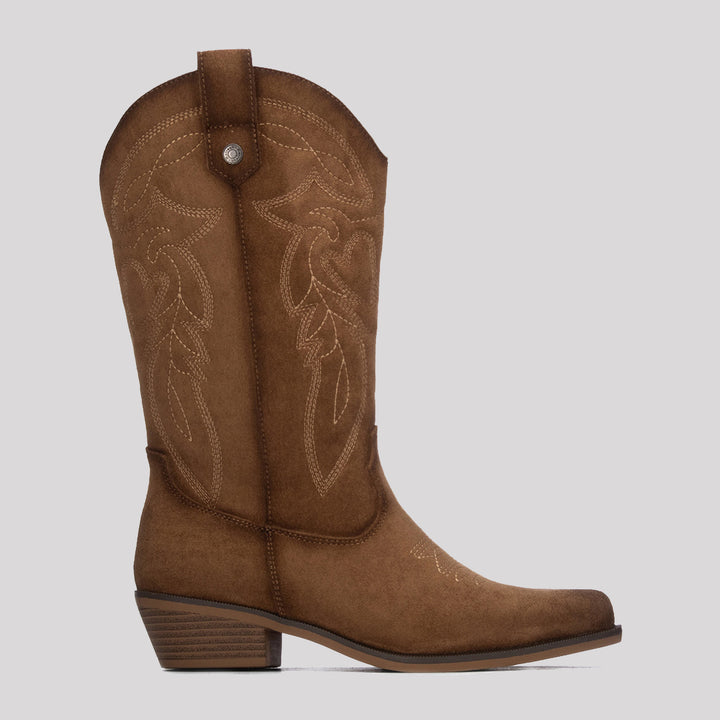 BOTA CAMPERA ANTE BORDADA