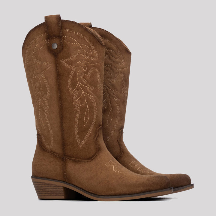 BOTA CAMPERA ANTE BORDADA