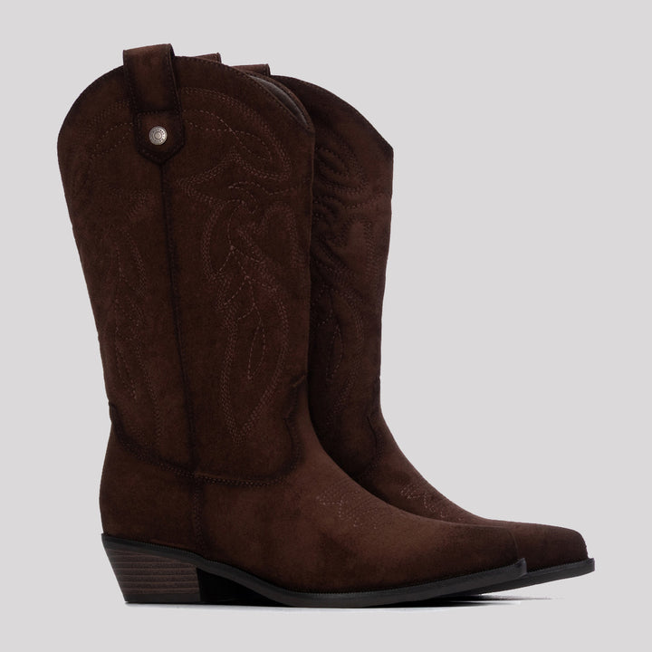 BOTA CAMPERA ANTE BORDADA