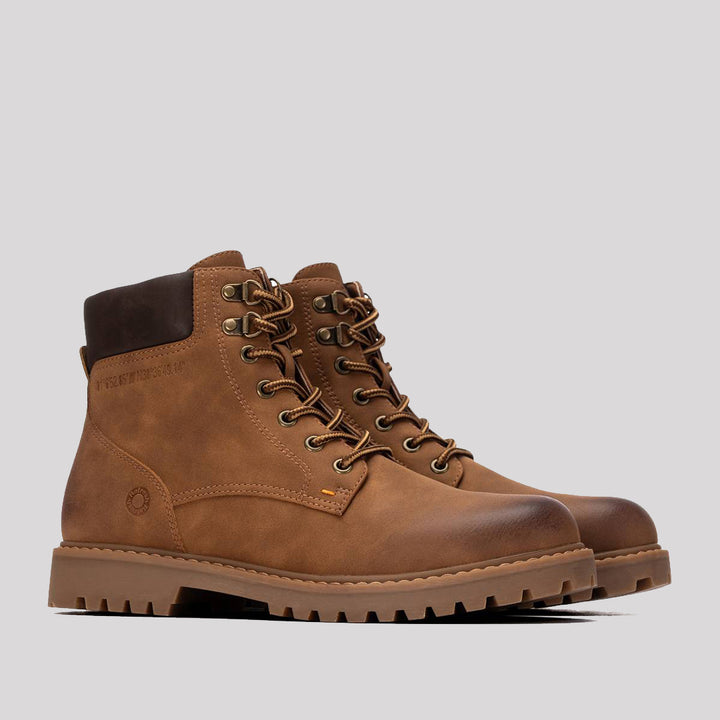 BOTA ACORDONADA SUELA TRACK