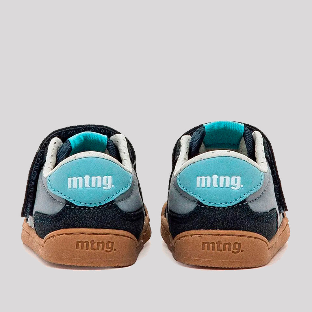 FREE BABY - BAREFOOT