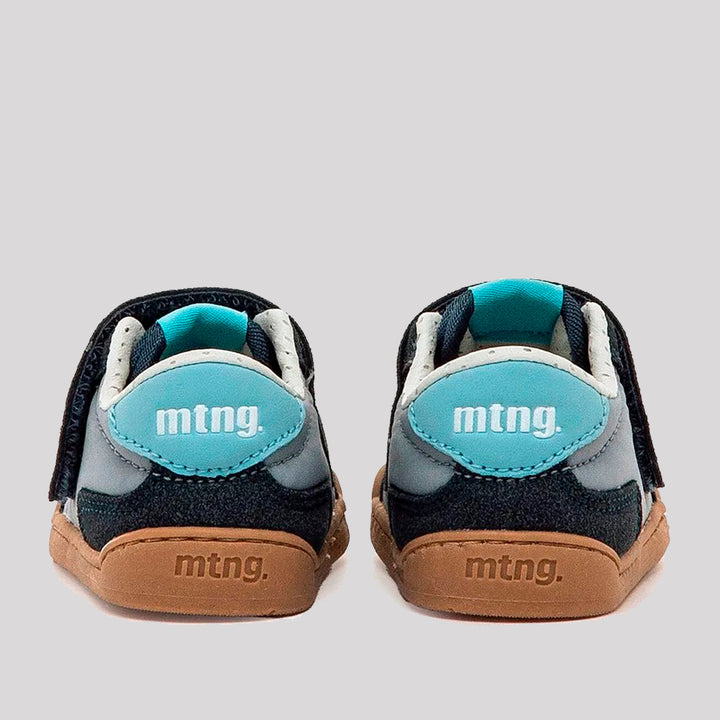 FREE BABY - BAREFOOT