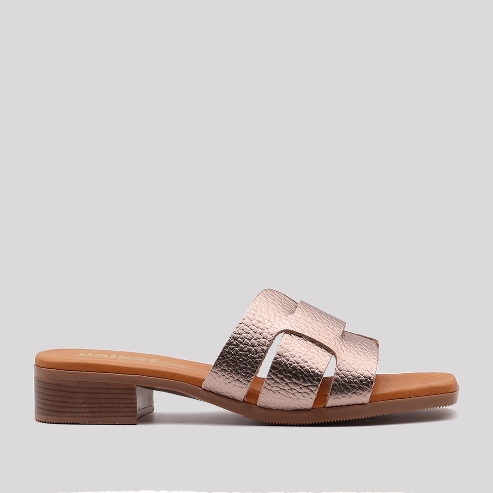 PINKY PIEL