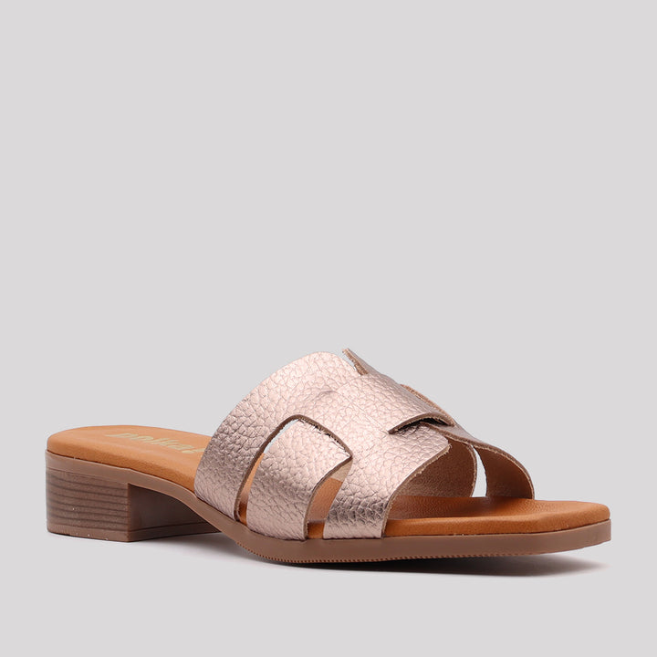 PINKY PIEL