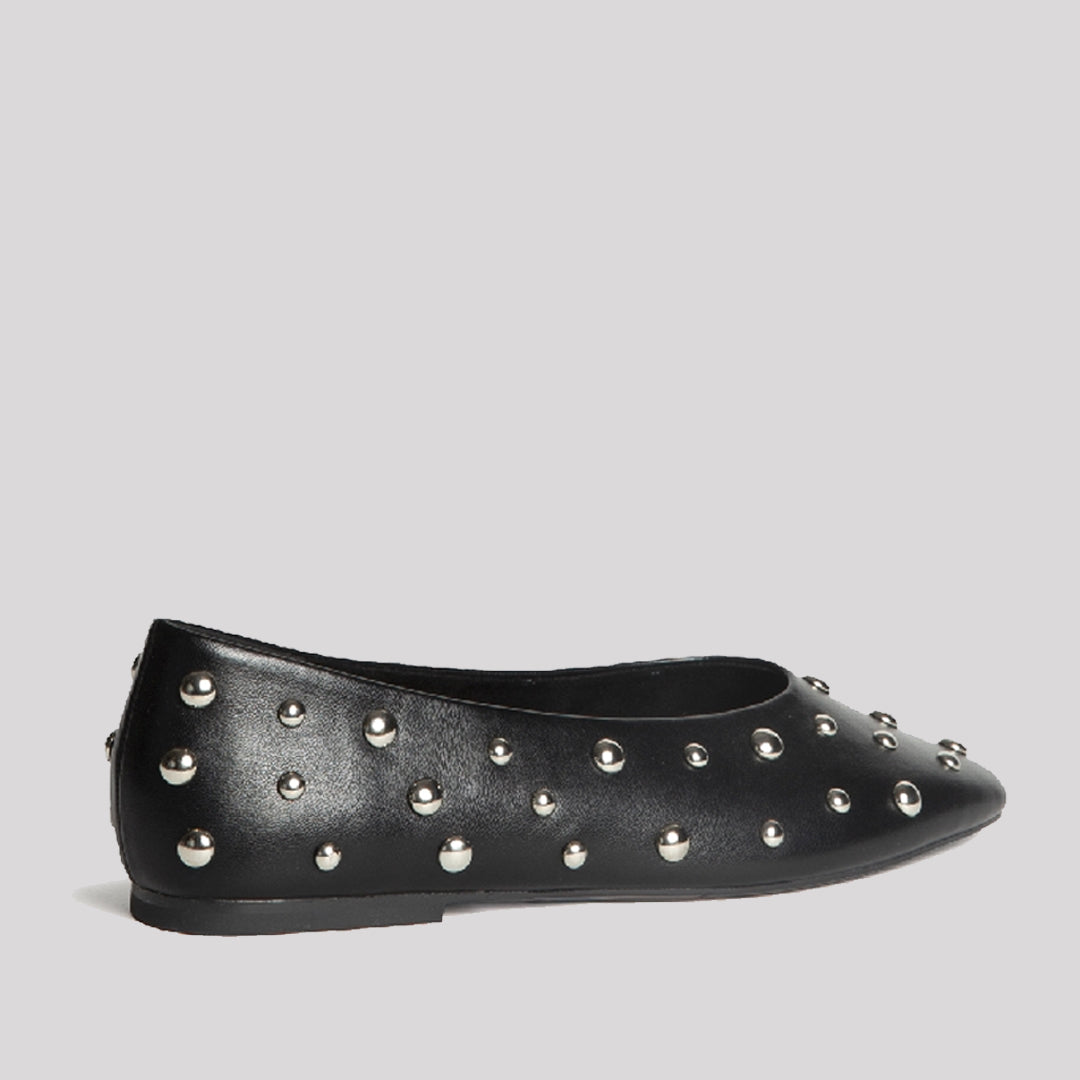 MERCEDES TACHAS