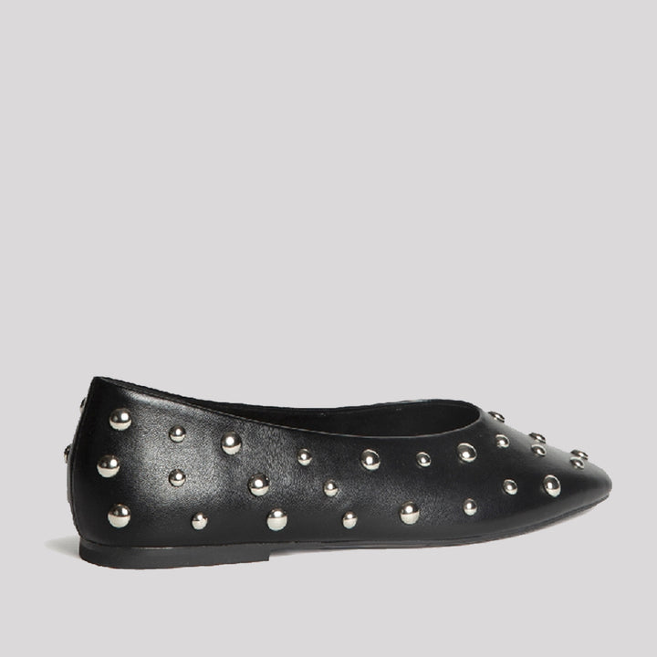 MERCEDES TACHAS